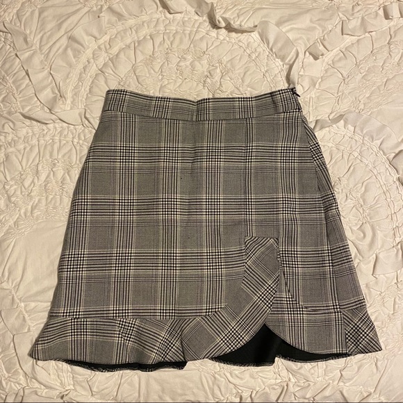 Zara gray plaid check ruffle mini skirt - Picture 4 of 8